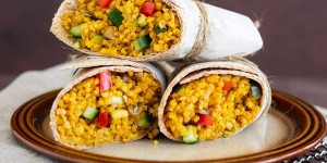 Beitragsbild des Blogbeitrags 2 schnelle Rezepte für vegetarische und vegane Wraps
