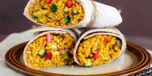 Beitragsbild des Blogbeitrags 2 schnelle Rezepte für vegetarische und vegane Wraps 