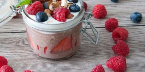 Beitragsbild des Blogbeitrags Protein Porridge Rezept mit viel Schokolade