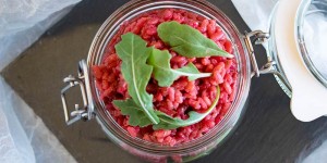 Beitragsbild des Blogbeitrags Rote Bete Risotto Rezept mit Rosmarin