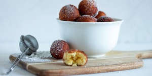 Beitragsbild des Blogbeitrags Low Carb Quarkbällchen – So schnell geht ein gesundes Dessert