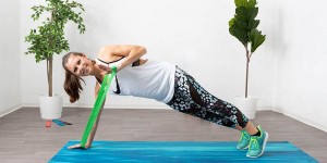 Beitragsbild des Blogbeitrags 12 Minibands Übungen für effektives Bauch Beine Po Training