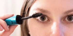 Beitragsbild des Blogbeitrags Mascara selber machen in nur 5 Minuten