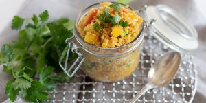 Beitragsbild des Blogbeitrags Gebratener Blumenkohl Reis mit Curry