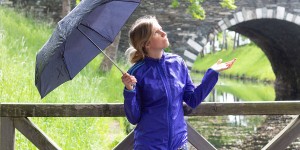 Beitragsbild des Blogbeitrags Laufen bei Regen – Gute oder schlechte Idee? 