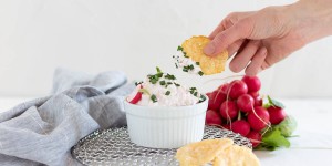 Beitragsbild des Blogbeitrags Snacks ohne Kohlenhydrate: 23 Low Carb Leckerbissen