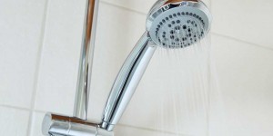 Beitragsbild des Blogbeitrags Die 3 besten Duschkabinen mit Duschtasse 70×100