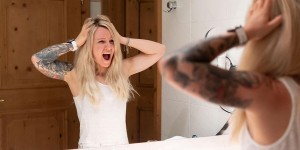 Beitragsbild des Blogbeitrags Anti Frizz Tipps: So bändigst du krauses Haar!