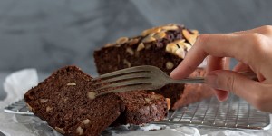 Beitragsbild des Blogbeitrags Schnelles Bananenbrot ohne Mehl und ohne Mixer