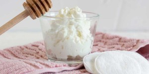 Beitragsbild des Blogbeitrags Hilft Quark wirklich gegen Sonnenbrand?
