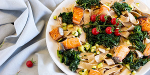 Beitragsbild des Blogbeitrags Mega lecker: Pasta mit Lachs und Spinat