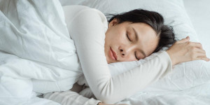 Beitragsbild des Blogbeitrags Im Check: Die Top 3 Kissen für Nackenbeschwerden!