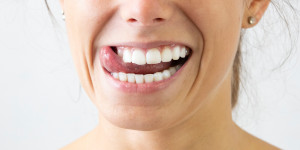 Beitragsbild des Blogbeitrags Diese 9 Hausmittel sorgen für strahlend weiße Zähne! 