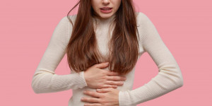 Beitragsbild des Blogbeitrags Ständig starke Regelschmerzen: Hast du eine Endometriose? 