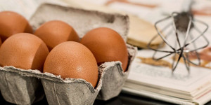 Beitragsbild des Blogbeitrags Eier abgelaufen? Bis dahin kannst du sie noch essen!