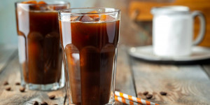 Beitragsbild des Blogbeitrags Coffbucha: Das Trendgetränk aus Kaffee und Kombucha