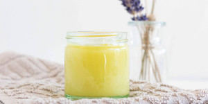 Beitragsbild des Blogbeitrags DIY Lavendel Creme gegen Stress und Kopfweh