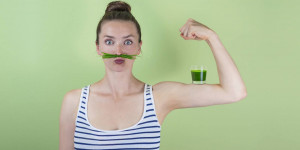 Beitragsbild des Blogbeitrags Trend-Check: Wasser mit Chlorophyll – Das bringt es wirklich