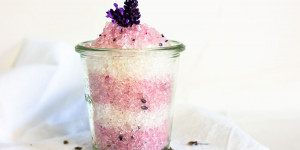 Beitragsbild des Blogbeitrags Dieses Lavendel Badesalz gelingt in 5 Minuten
