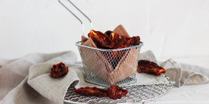 Beitragsbild des Blogbeitrags Getrocknete Tomaten selber machen war noch nie so einfach!