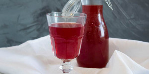 Beitragsbild des Blogbeitrags Warum Rote Bete Saft gesund ist und du ihn täglich trinken solltest