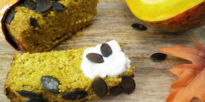 Beitragsbild des Blogbeitrags Low Carb Kürbisbrot ohne Hefe