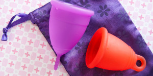 Beitragsbild des Blogbeitrags Menstruationstasse: Wie lange kann man sie tragen?