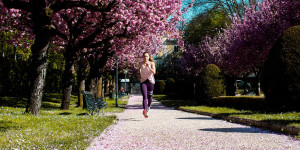 Beitragsbild des Blogbeitrags Muskelkater nach dem Joggen? Das kannst du machen!