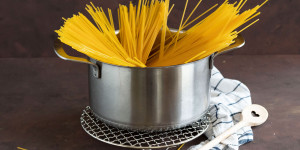 Beitragsbild des Blogbeitrags 7 unglaublich leckere Nudeln ohne Kohlenhydrate!