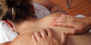 Beitragsbild des Blogbeitrags Muskelkater nach Massage – Ist das normal? 