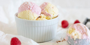 Beitragsbild des Blogbeitrags Kalorienarmes Quark-Eis ganz einfach selber machen 