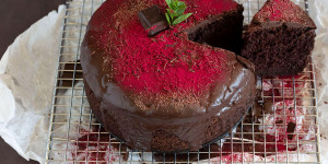 Beitragsbild des Blogbeitrags Rote Bete Kuchen: Mega schokoladig!