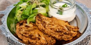Beitragsbild des Blogbeitrags Blumenkohl Steaks aus dem Backofen