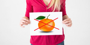 Beitragsbild des Blogbeitrags So kannst du Cellulite am Bauch loswerden