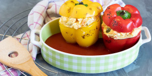 Beitragsbild des Blogbeitrags Gefüllte Paprika Low Carb und vegetarisch