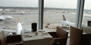Beitragsbild des Blogbeitrags Lufthansa verkauft wieder mal den Zutritt zur First Lounge 