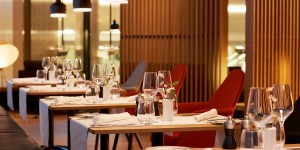 Beitragsbild des Blogbeitrags Ein Blick in die neue Swiss First Lounge in Zürich