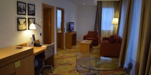 Beitragsbild des Blogbeitrags UPGRADE: Courtyard Marriott Budapest City Center – Suite (Video) 