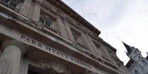 Beitragsbild des Blogbeitrags YES: Park Hyatt Vienna – Executive Suite (VIDEO)