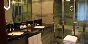 Beitragsbild des Blogbeitrags REVIEW: Grand Hyatt Berlin – Junior Suite