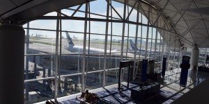 Beitragsbild des Blogbeitrags Hong Kong Airport streicht alle Flüge