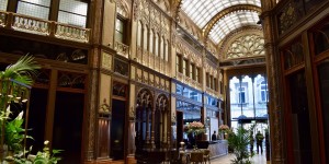 Beitragsbild des Blogbeitrags SCHÖN, aber: Parisi Udvar Hotel Budapest – Unbound Collection by Hyatt – Suite