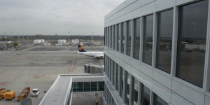 Beitragsbild des Blogbeitrags CORONAVIRUS: München Airport stellt Betrieb in Satellit ein