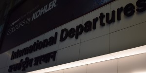 Beitragsbild des Blogbeitrags TERMINAL in REAL LIFE: Deutscher wohnt seit 18.03. im Transit des Delhi Airport 