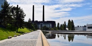 Beitragsbild des Blogbeitrags VIDEO: Ritz-Carlton Wolfsburg – Presidential (Black&White) Suite