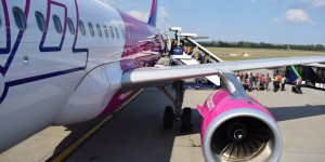 Beitragsbild des Blogbeitrags Wizzair verrechnet 10 Euro Gebühr bei Adblocker