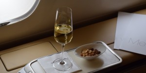 Beitragsbild des Blogbeitrags NEUE ANGEBOTE: 300/250 Lufthansa Miles and More Meilen pro Flasche bei Vicampo