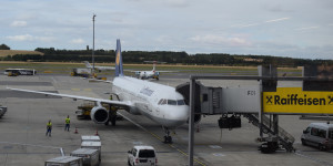 Beitragsbild des Blogbeitrags BESTÄTIGT: Lufthansa / Swiss / Austrian streichen bei Europa Economy Catering … Buy on Board kommt