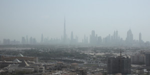 Beitragsbild des Blogbeitrags Emirates legt Stopover-Hotel Programm wieder auf