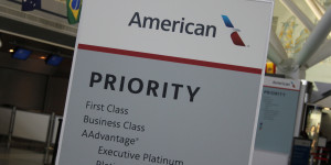 Beitragsbild des Blogbeitrags Alaska MileagePlan und American Airlines AAdvantage gegenseitige Statusbenefits 